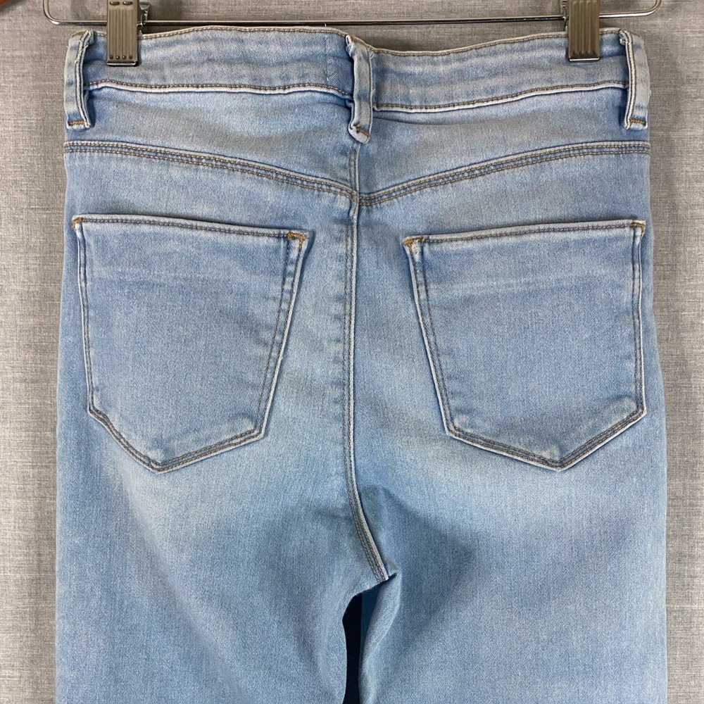 ASOS Women’s Comfort Stretch Straight Leg Jeans in Light Wash Blue Size 26/32 - Picture 6 of 8